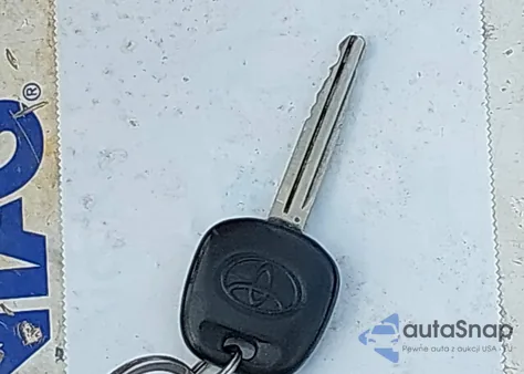 2005 Toyota Sienna Xle z USA, uszkodzony, nr VIN 5TDBA22CX5S050515